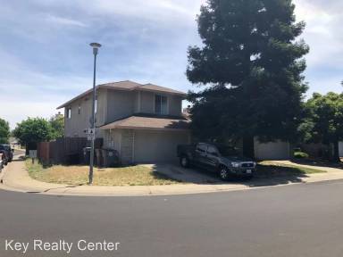 Main picture of 5528 Blue Sapphire Way