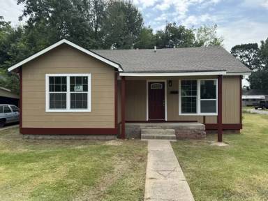 Main picture of 2306 N 37th St