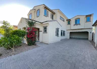Main picture of 2902 E Ebony Dr