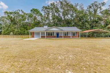 Main picture of 4998 Carlyn Dr