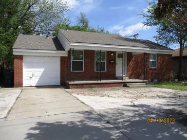 Main picture of 1133 E Lindsey St