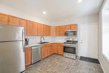 Main picture of 4012 Green St