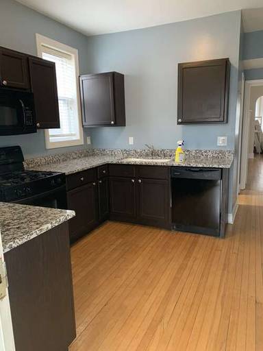 Main picture of 4435 N Lowell Ave