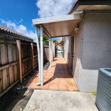 Main picture of 5571 SW 136th Ct