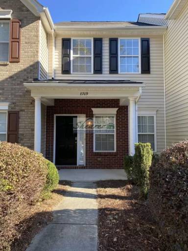Main picture of 8709 Wandering Creek Way