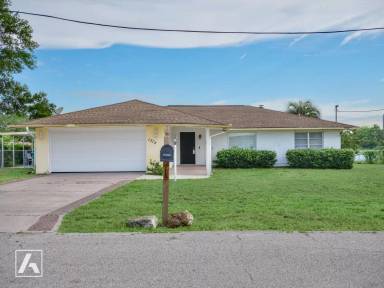 Main picture of 1378 Bailey Ave