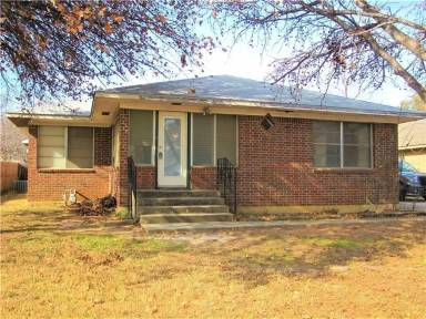 Main picture of 709 Jannie St
