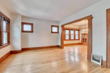 Main picture of 5113 W Wisconsin Ave