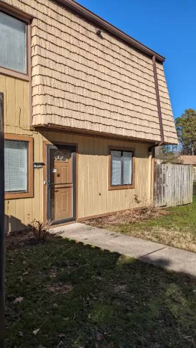 Main picture of 1473 Monterry Pl