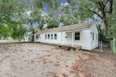 Main picture of 4311 E Lincoln St