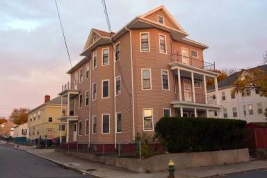 Main picture of 49 Lynch St