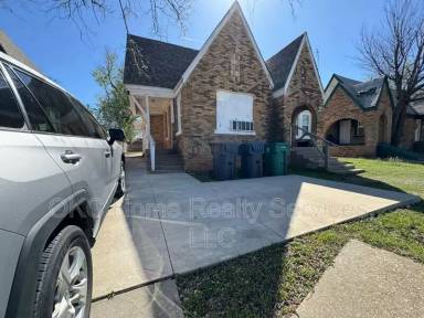 Main picture of 2820 NW 23rd St