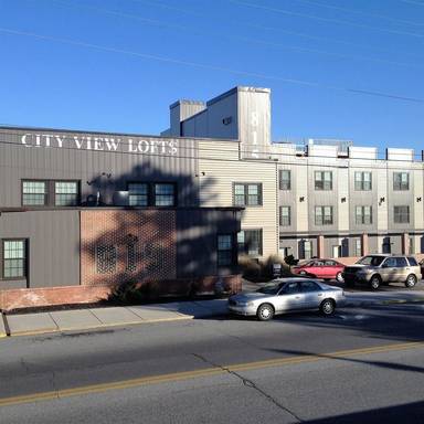 Main picture of 815 N George St