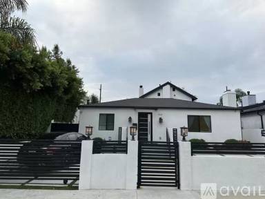Main picture of 4537 Farmdale Ave