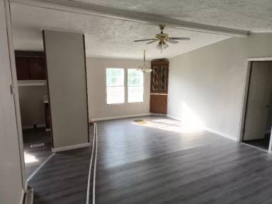 Main picture of 1067 Poston Ln