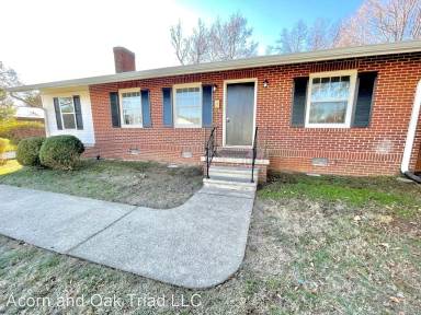 Main picture of 101 E Hill St