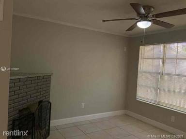 Main picture of 6824 SW 12th St