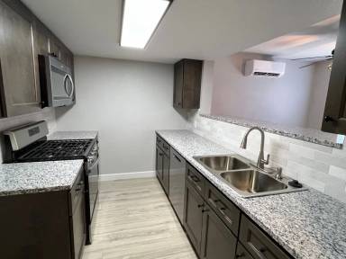 Main picture of 13930 Lear Blvd