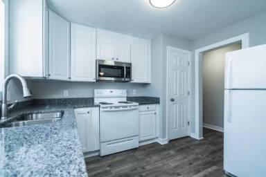 Main picture of 710 Lee St