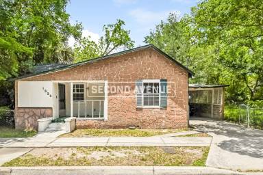 Main picture of 1525 W 33rd St