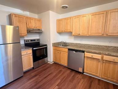 Main picture of 717-21 Saint Paul St