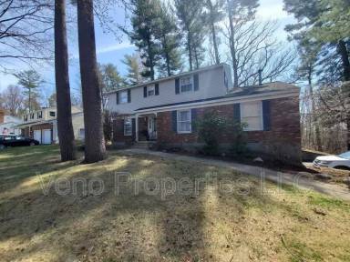 Main picture of 15 Rivercrest Dr