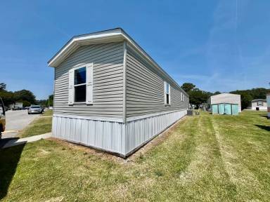 Main picture of 553 Corbin St