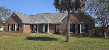 Main picture of 104 Huntington Dr