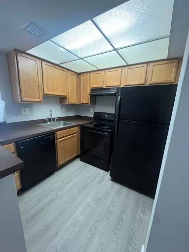Main picture of 744 Executive Center Dr