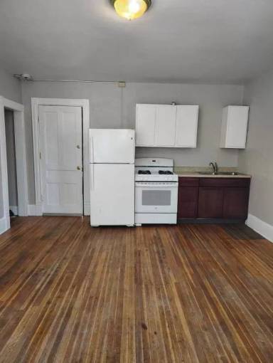 Main picture of 626 Park Ave