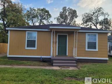 Main picture of 4374 Monroe Ave