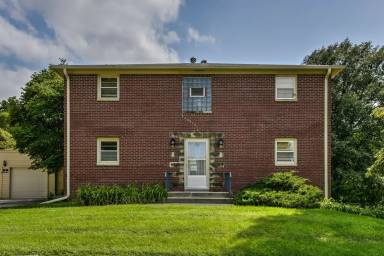 Main picture of 1901 E St