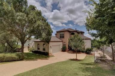 Main picture of 404 Golf Crest Ln