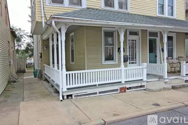 Main picture of 112 E Lincoln Ave