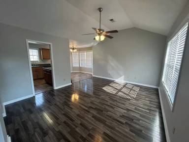Main picture of 125 Farmdale Cv