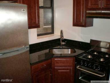 Main picture of 209 W 80th St