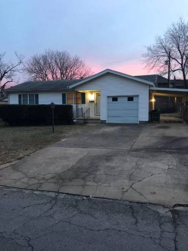 Main picture of 6 W 32nd St