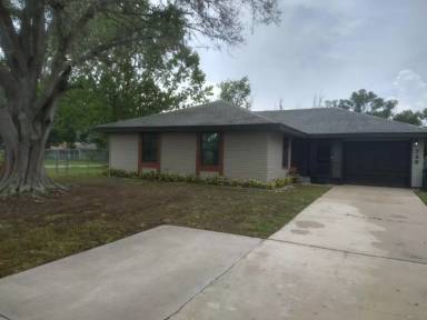 Main picture of 726 Bogie Ct