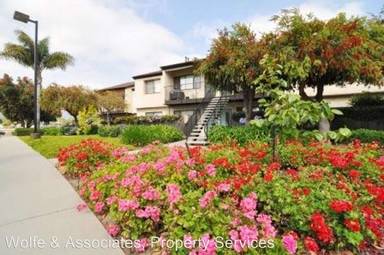 Main picture of 326 Hollipat Center Dr
