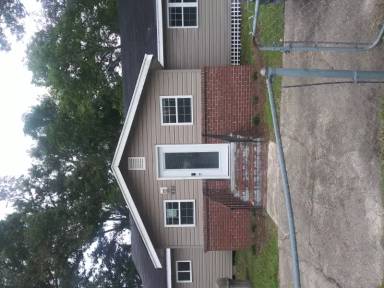 Main picture of 836 Magnolia Rd