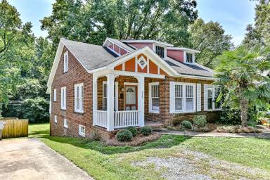 Main picture of 313 S Summit Ave