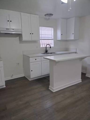 Main picture of 4522 1/2 S Normandie Ave