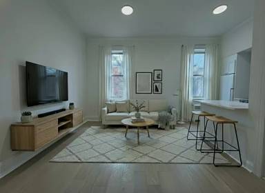 Main picture of 2039 Green St
