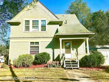 Main picture of 203 S Main St
