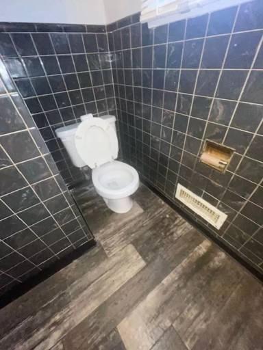 Main picture of 1201 E 28th St