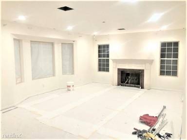 Main picture of 10533 Eastborne Ave