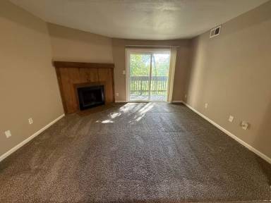 Main picture of 360 S Rosenberger Ave
