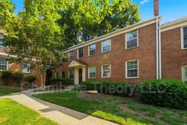 Main picture of 2603 Arlington Blvd