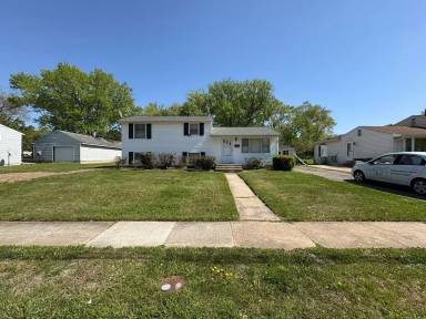Main picture of 417 Oak St