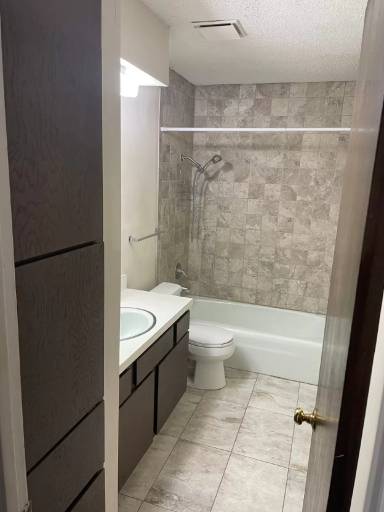 Main picture of 301 Park Ave